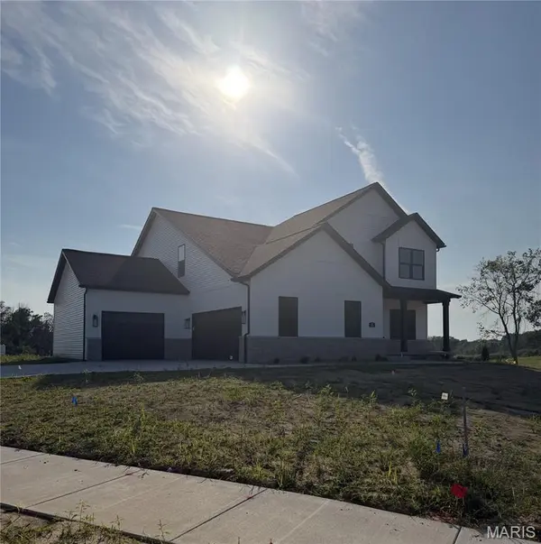 4 Schon Ct., Glen Carbon, IL 62034
