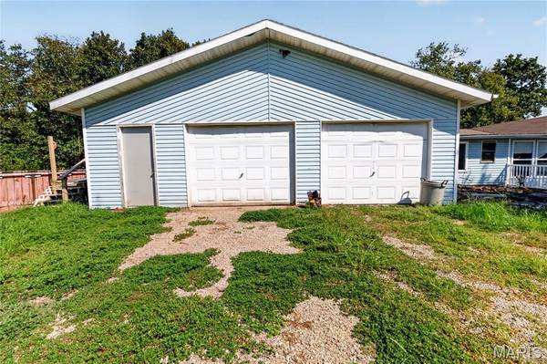 29053 Highway AA, Lebanon, MO 65536