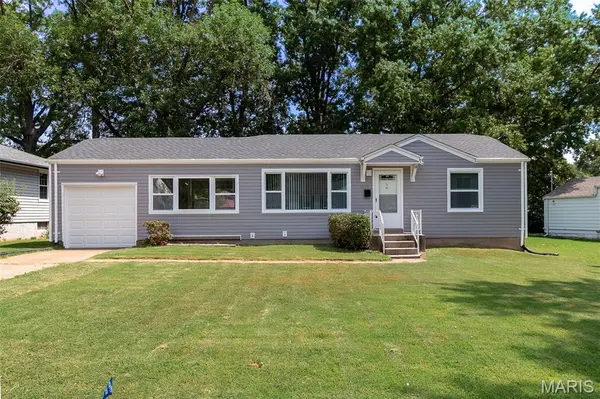 10212 Surf DR, Bellefontaine Nghbrs, MO 63137