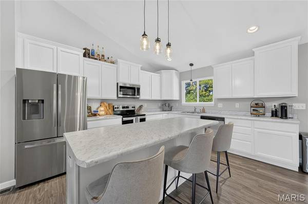 178 Austin Oaks DR, Moscow Mills, MO 63362