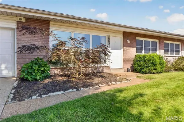 1805 Flicker DR, Florissant, MO 63031