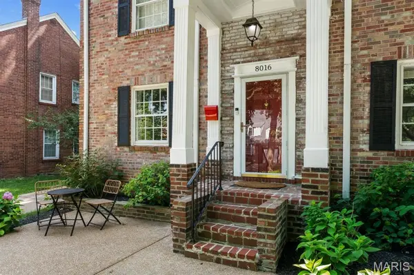8016 Gannon AVE, University City, MO 63130