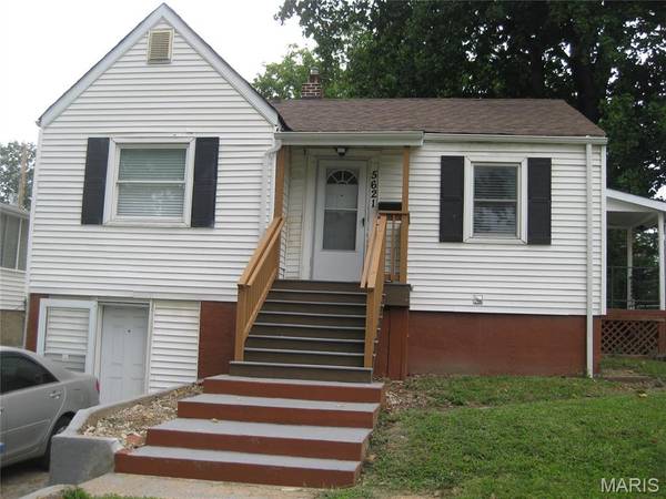 5621 Curry AVE, Country Club Hills, MO 63136