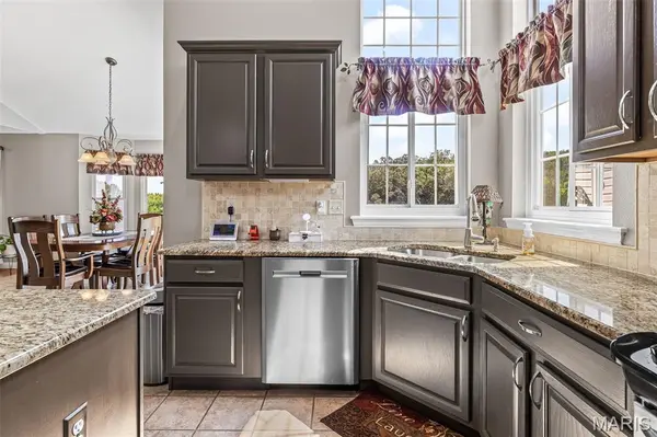 223 Woodvine CT, Farmington, MO 63640