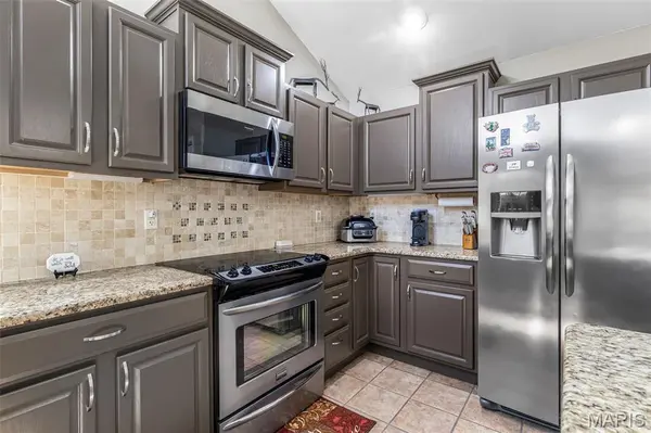 223 Woodvine CT, Farmington, MO 63640