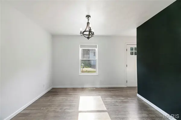2421 Cambridge RD, High Ridge, MO 63049
