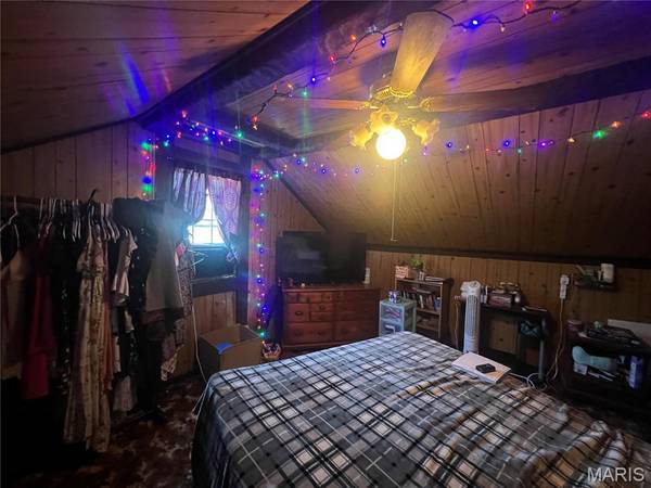 414 E Wilson AVE, Gillespie, IL 62033