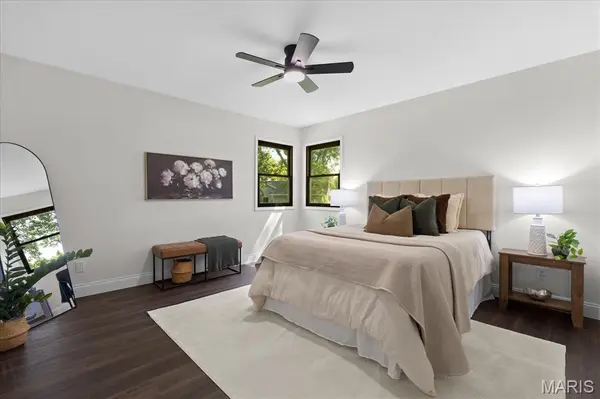 371 Point Of View DR, Edwardsville, IL 62025