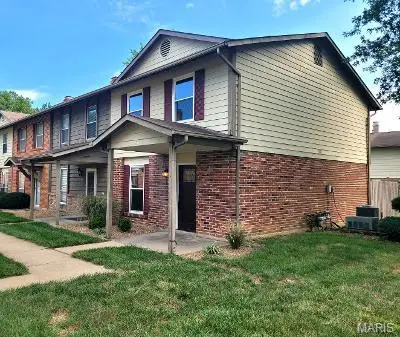 39 Park Charles BLVD S #D, St Peters, MO 63376
