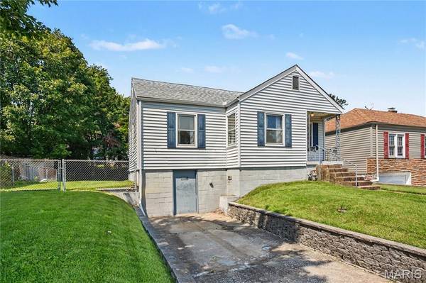 3545 Saint Genevieve LN, St Ann, MO 63074