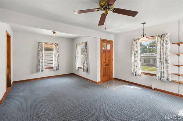 3545 Saint Genevieve LN, St Ann, MO 63074
