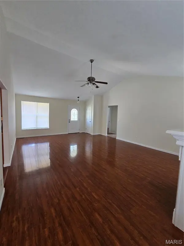 102 Summit PASS, Waynesville, MO 65583