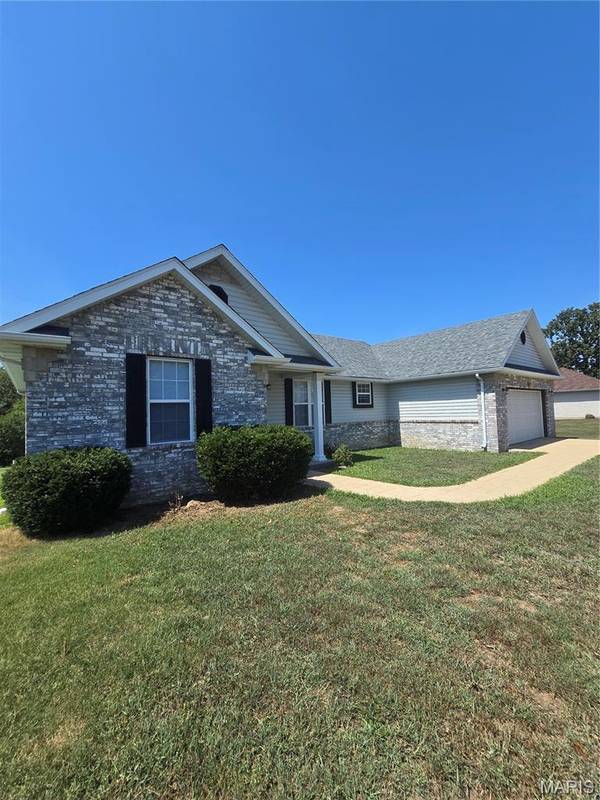 102 Summit PASS, Waynesville, MO 65583