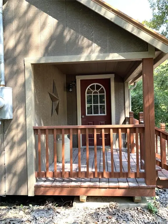 37 Meadow DR, New Haven, MO 63068