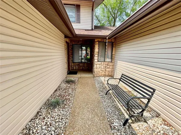 803 Westwood RD, Maryville, IL 62062