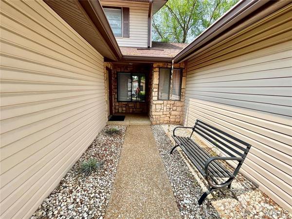 803 Westwood RD, Maryville, IL 62062