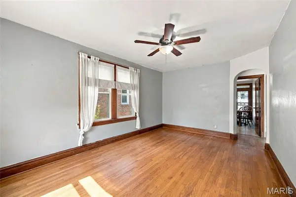 5223 Dewey AVE, St Louis, MO 63116