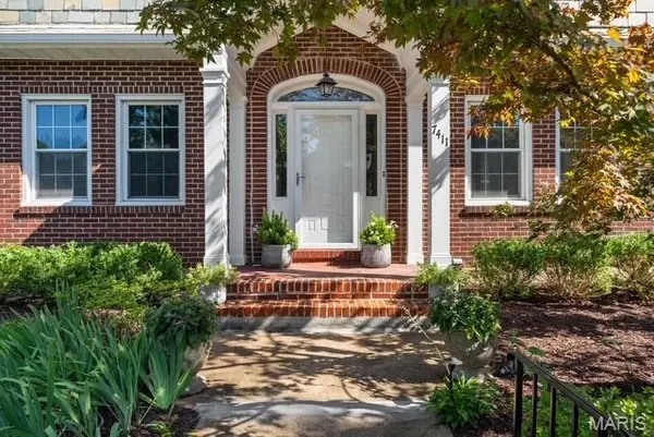 7411 Parkdale AVE, Clayton, MO 63105