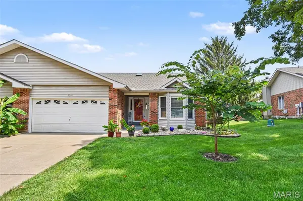 2960 Sylvan LN #5D, St Charles, MO 63301
