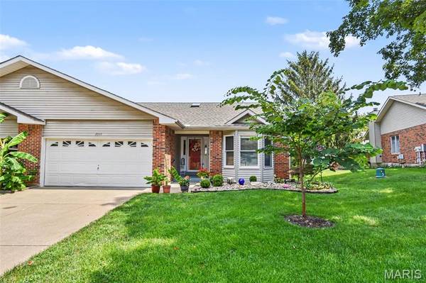 2960 Sylvan LN #5D, St Charles, MO 63301