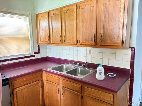 4713 Begg BLVD, Normandy, MO 63121