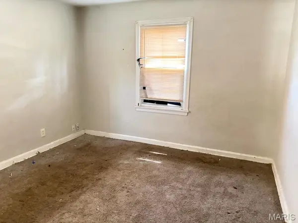 4713 Begg BLVD, Normandy, MO 63121
