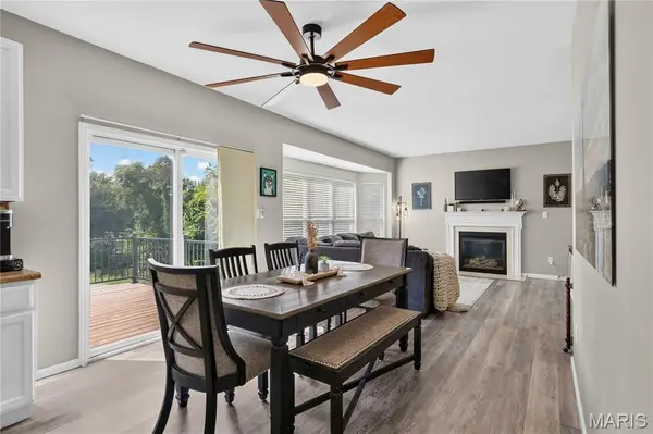 465 Fall River LN, St Charles, MO 63304