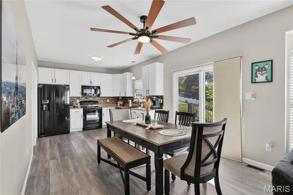 465 Fall River LN, St Charles, MO 63304