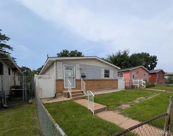 2226 Sullivan AVE, St Louis, MO 63107
