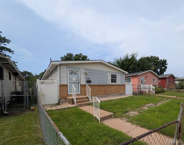 2226 Sullivan AVE, St Louis, MO 63107