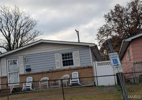 2226 Sullivan AVE, St Louis, MO 63107