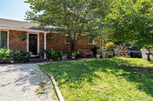 334 Pleasant Ridge RD, Fairview Heights, IL 62208