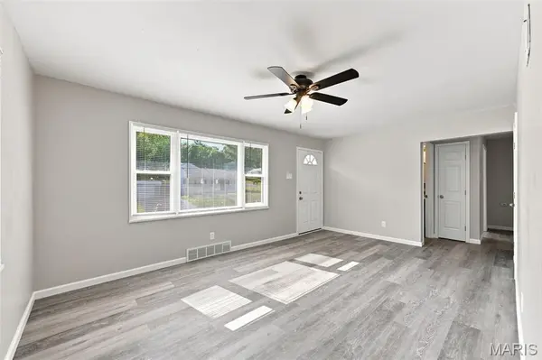 5549 Sapphire AVE, St Louis, MO 63136