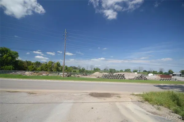 308 Old State Route 3, Columbia, IL 62236