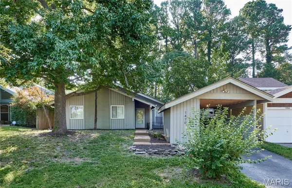1470 Pine Row CT, St Louis, MO 63146