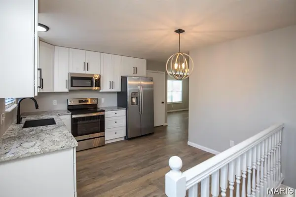 7 Windstream CT, St Peters, MO 63376