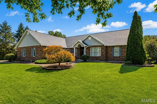 228 Lakeview DR, Farmington, MO 63640