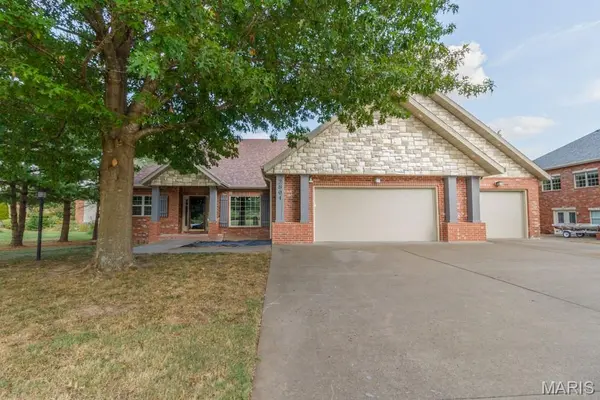 2804 BOARDWALK DR, Lebanon, MO 65536