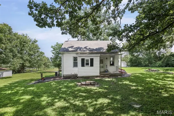215 N Herman ST, Lebanon, IL 62254