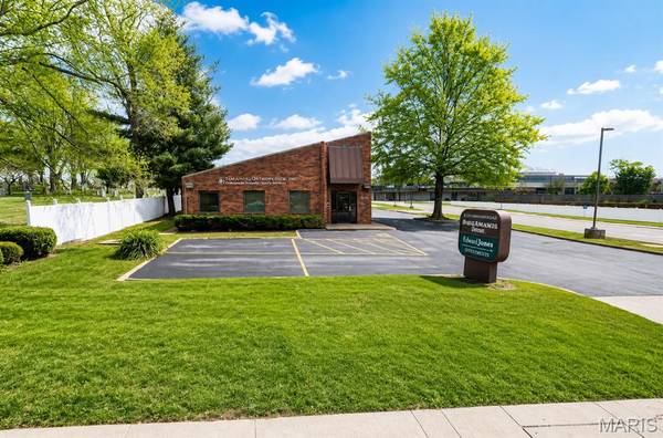 1120 Graham RD, Florissant, MO 63031