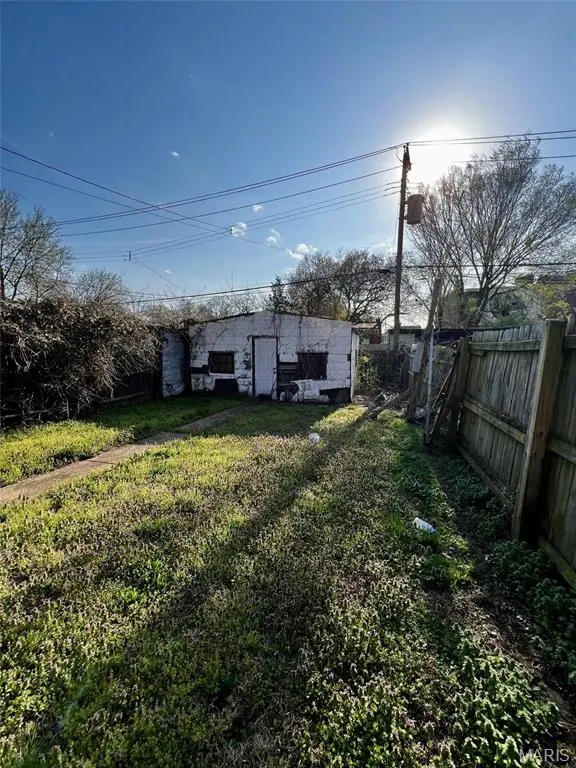 4130 Oregon AVE, St Louis, MO 63118