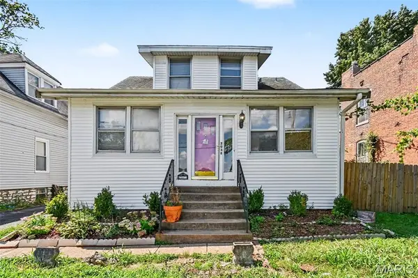 2038 McLaran AVE, St Louis, MO 63136