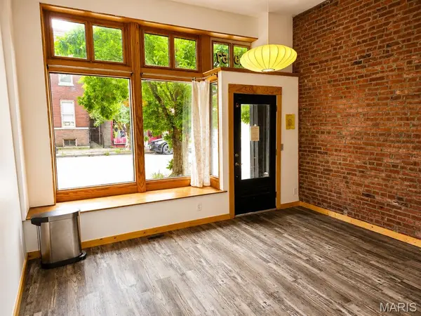 1957 Cherokee ST, St Louis, MO 63118