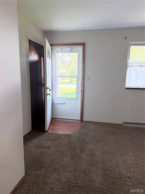 159 Julie CT, Montgomery City, MO 63361
