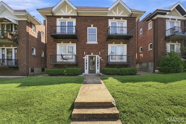 4944 Mardel AVE, St Louis, MO 63109