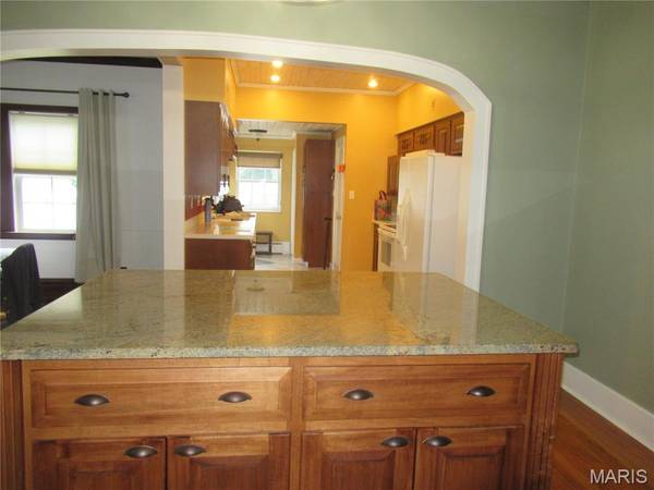 230 Maple ST, Sullivan, MO 63080