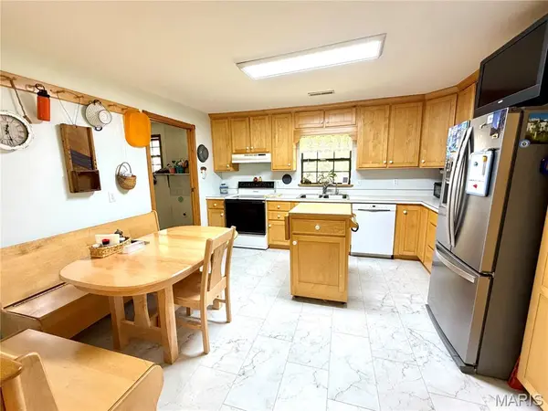 352 Highway M, Steelville, MO 65565