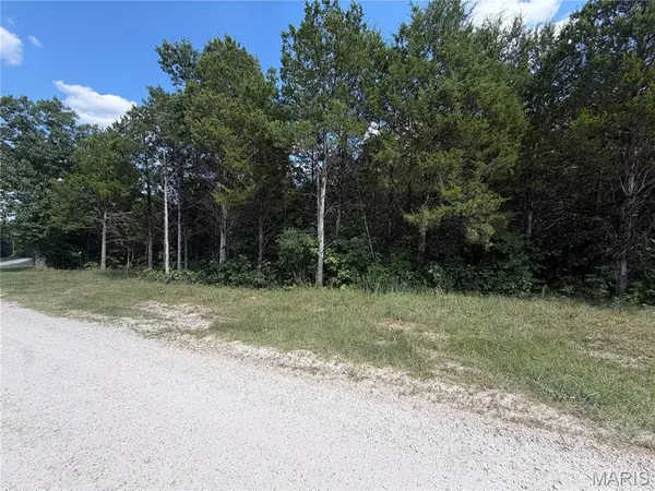 1610 Hawkwood TRL, De Soto, MO 63020