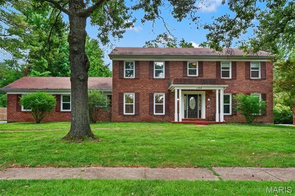 184 Gunston Hall CT, Chesterfield, MO 63017
