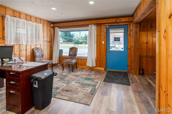 1403 Locust, Eldorado, IL 62930